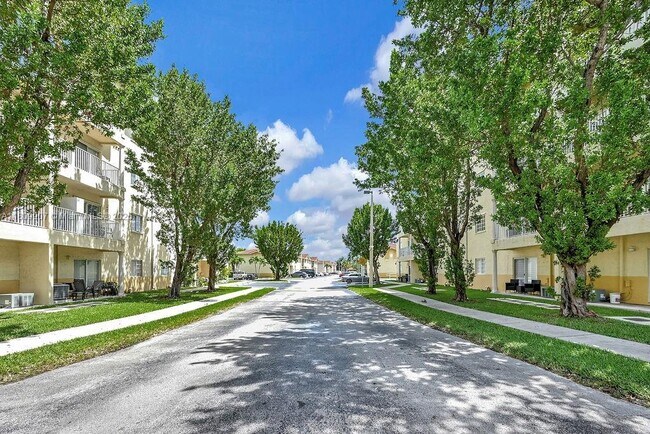 Building Photo - 6900 NW 179th St