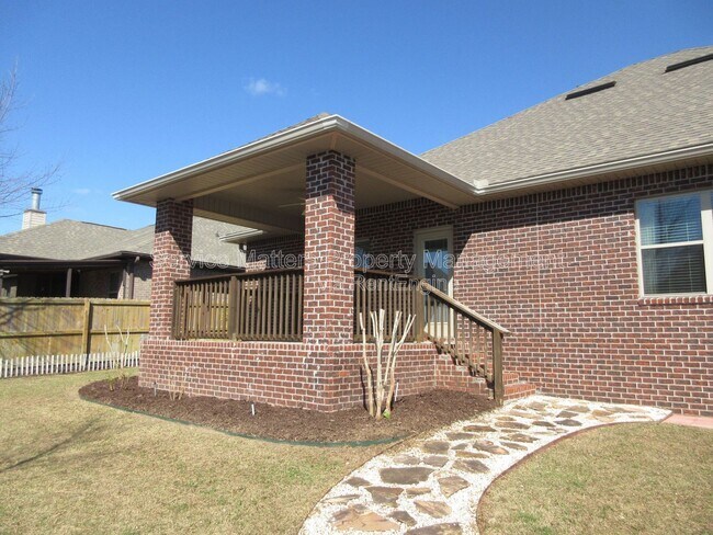 Building Photo - 5966 Rustic Ridge Circle