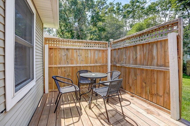 Building Photo - 88 Craig Ave