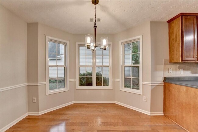 Building Photo - 310 Andrew Ridge Dr
