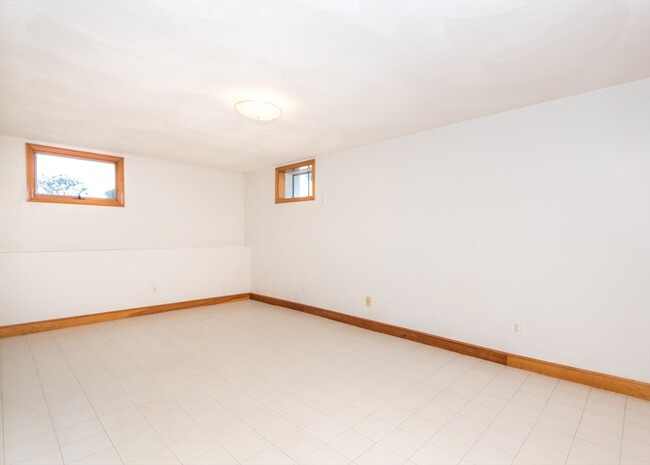 Building Photo - 80 Woodcliff Dr