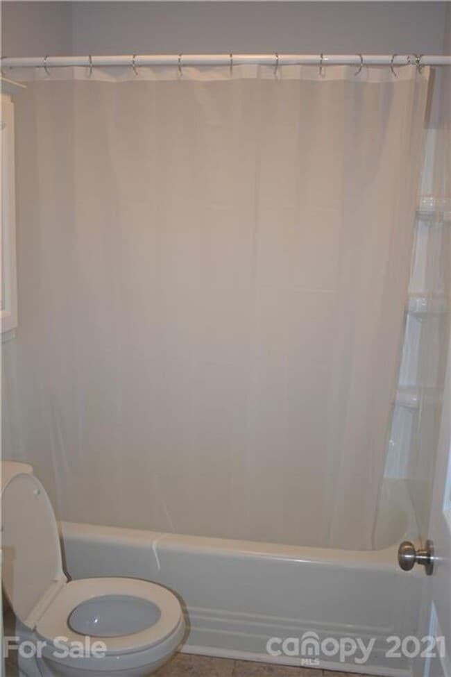 Building Photo - Charming 2-BR Brick Home with a Yard, and everything you need – Minutes from Downtown!