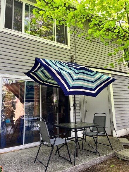 Building Photo - 1526 192nd St SE