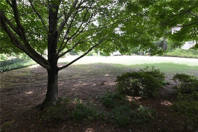 Building Photo - 282 Ardmore Cir NW