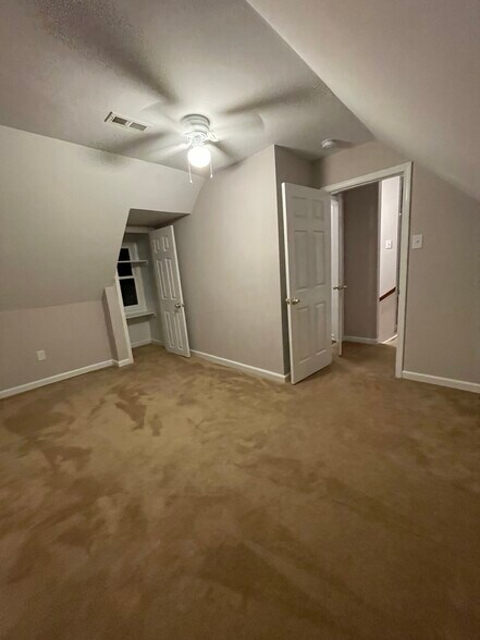 2nd bedroom (upstairs ) - 9224 Robin Rd