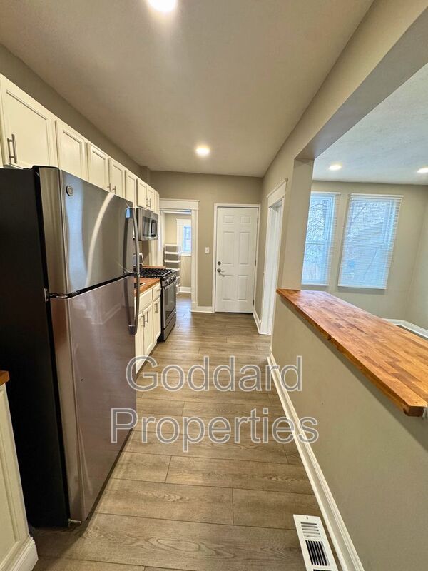 Building Photo - 2438 Druid Park Dr