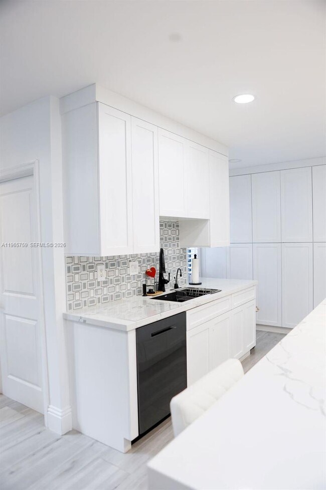 Building Photo - 2948 Hidden Harbour Ct