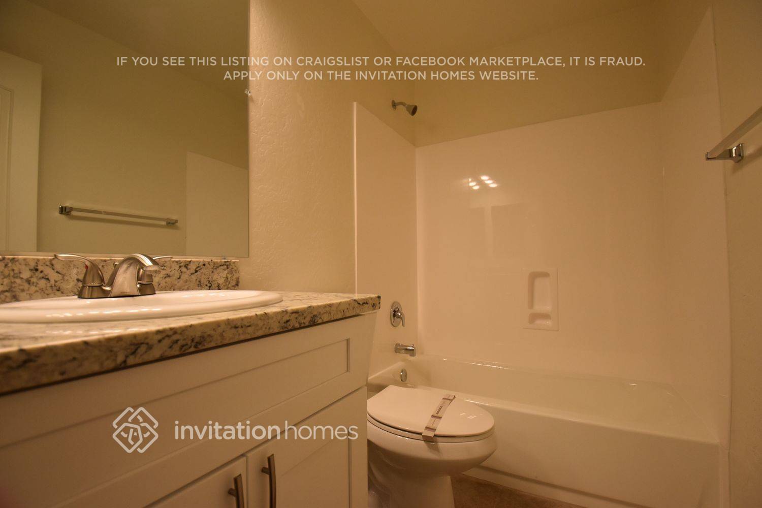 Building Photo - 4685 E Alamo St