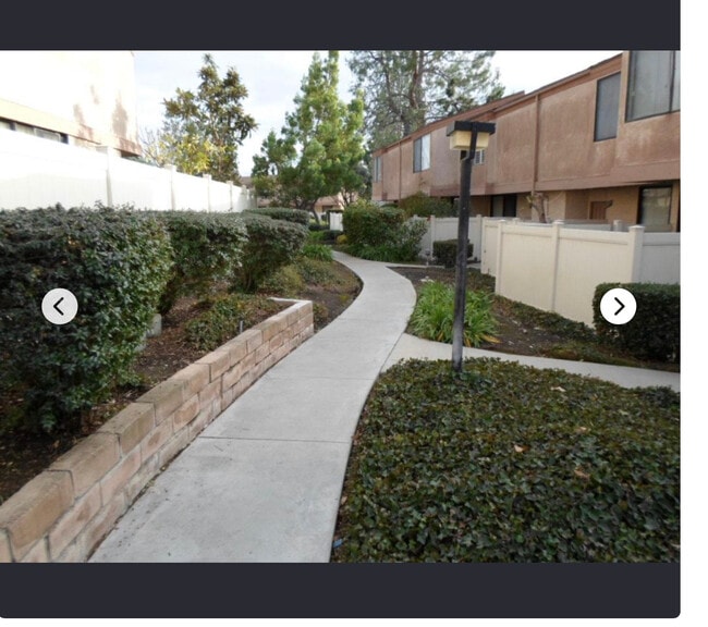 Building Photo - 261 S Sentous Ave