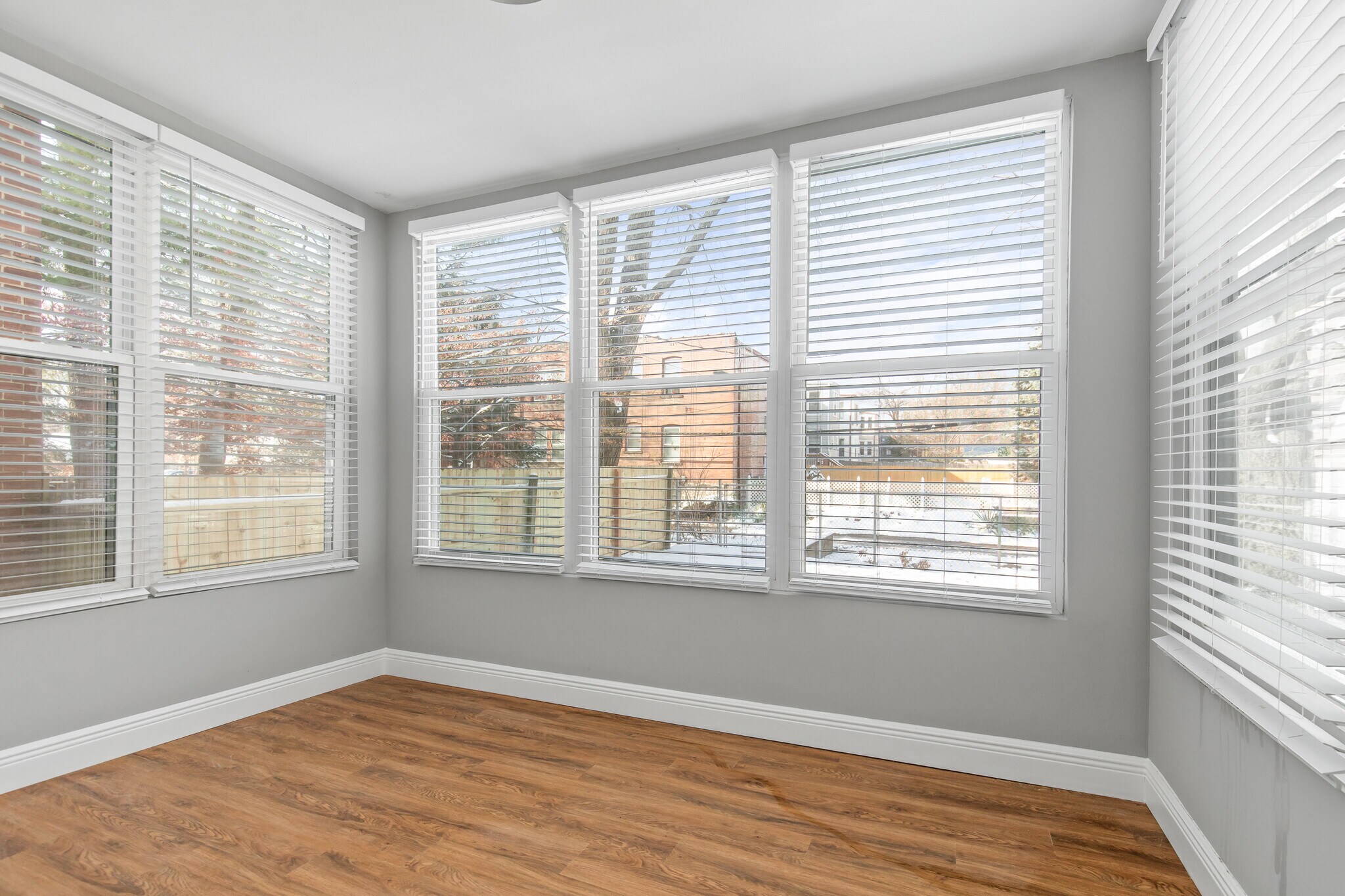 Building Photo - 2049 Alfred Ave