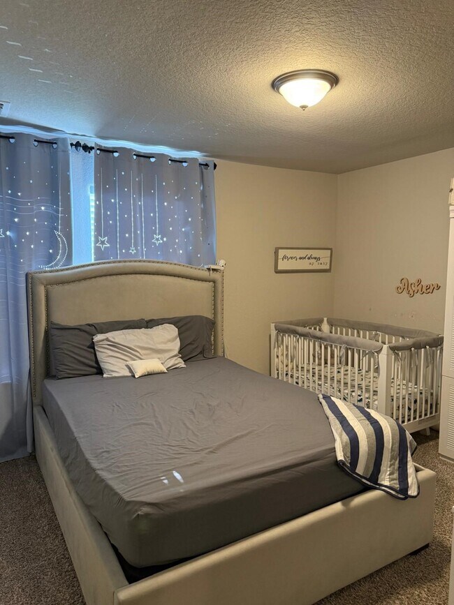 Building Photo - 740 Ft Leonard