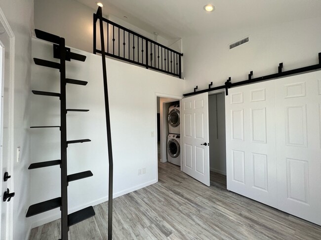 Building Photo - 4620 Eagle Rock Blvd