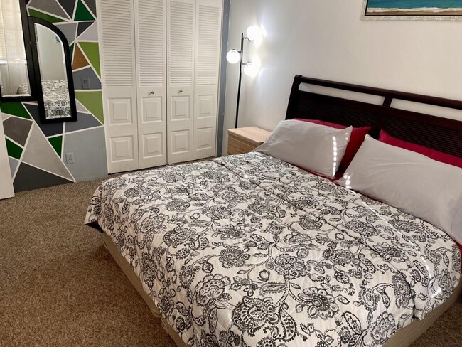 Building Photo - 1592 Springside Dr