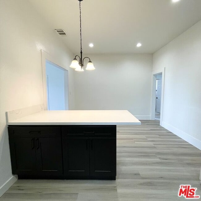 Building Photo - 1224 Lincoln St