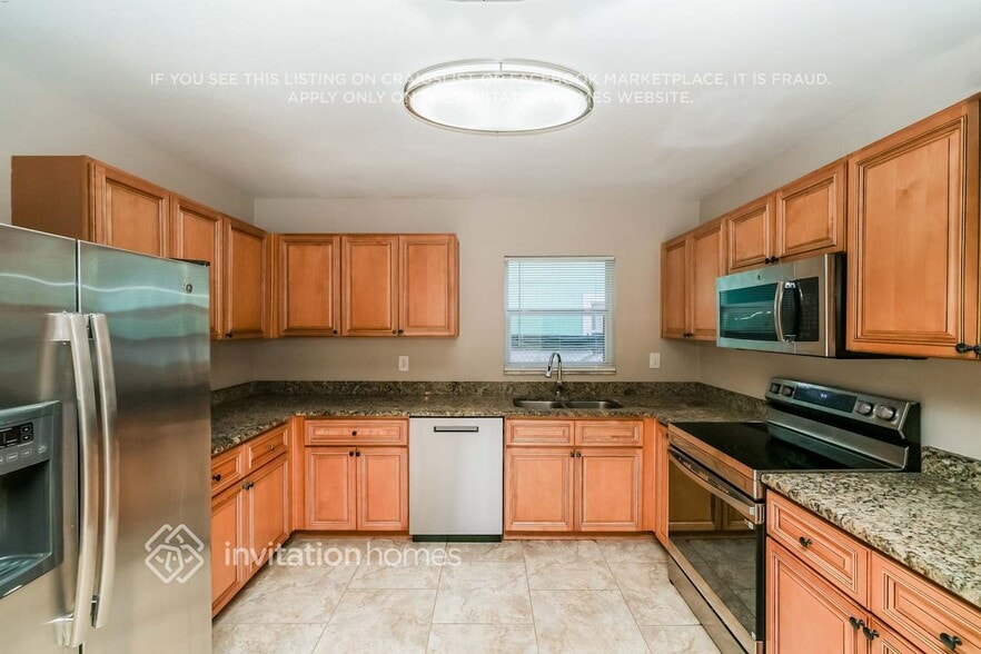 Building Photo - 3704 N Clearfield Ave