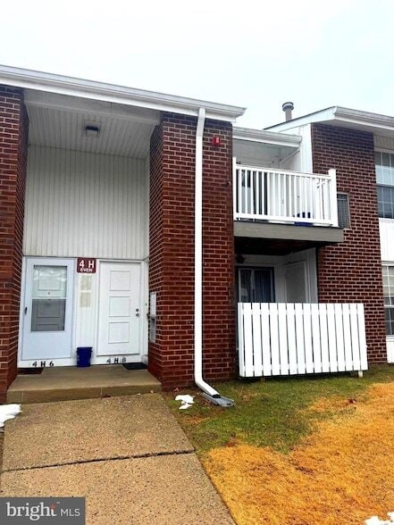 Building Photo - 275 Green St