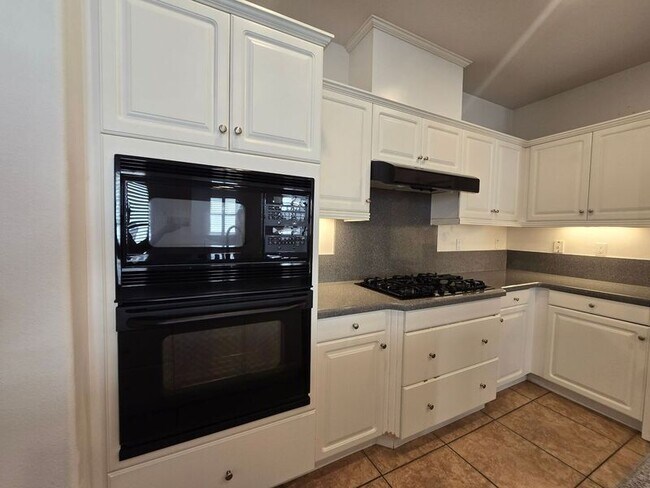 Building Photo - 13512 Scarlet Sage tr