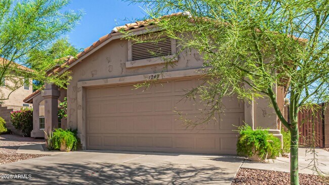 Building Photo - 1249 E Villa Maria Dr