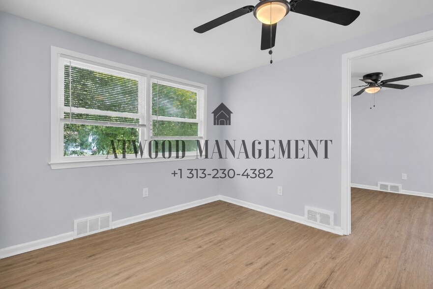 Building Photo - This beautifully updated 3-bedroom, 2-bath single-family home is ready for move-in!
