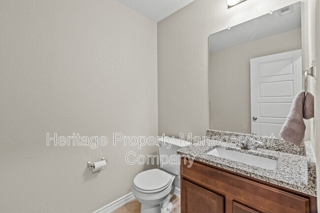 Building Photo - 1915 Overlook Knoll