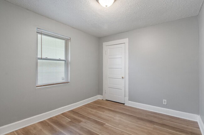 Building Photo - Updated and Move-In Ready 3-Bedroom Home
