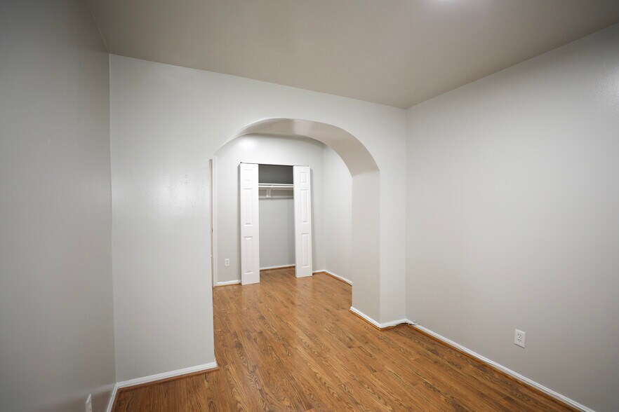 Building Photo - 1305 Orren St NE