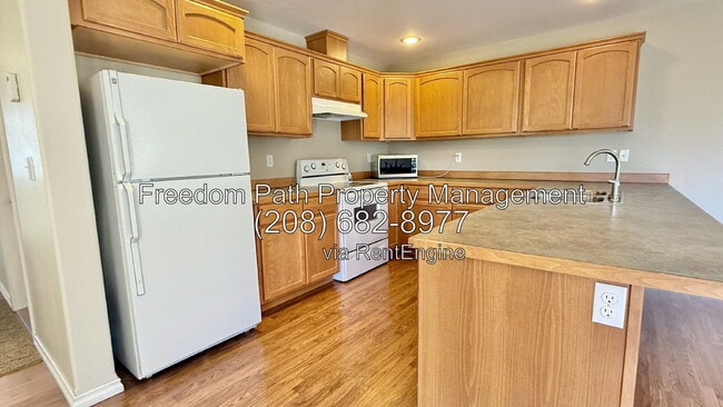 Building Photo - 2918 N Boyer Ave