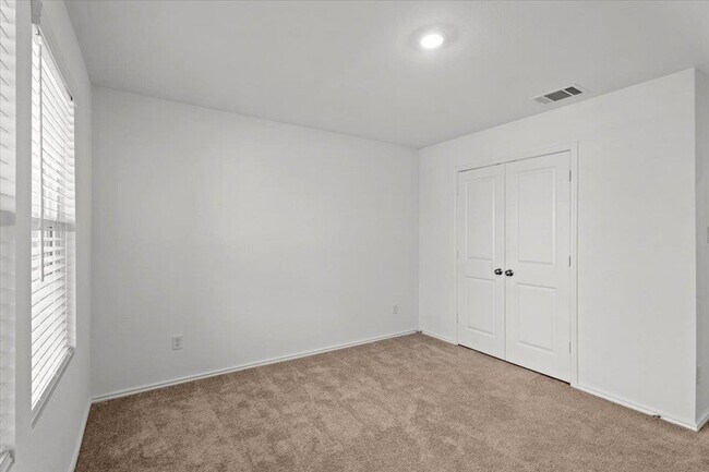 Building Photo - 300 Jeffers