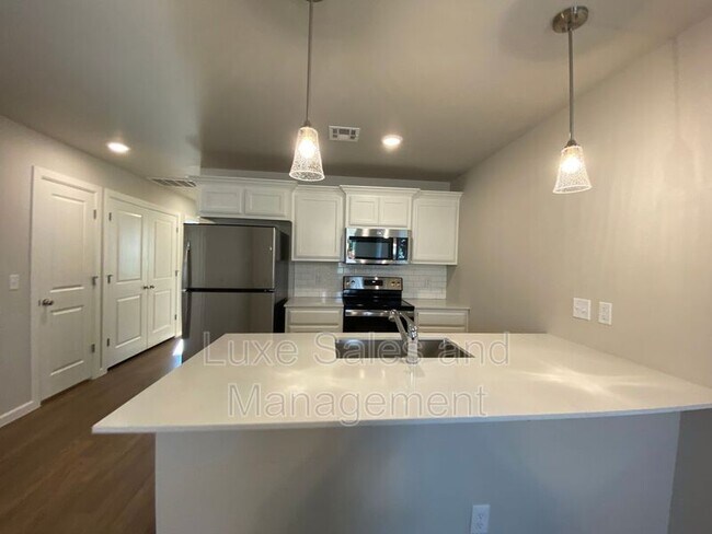 Building Photo - 11319 Breckenridge Ln