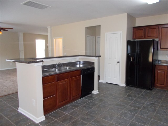 Building Photo - 4003 Saphire Ln