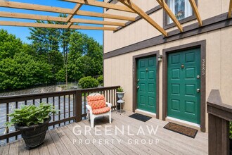 Building Photo - 3885 Cedar Cir