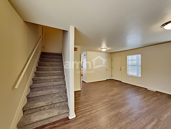 Building Photo - 3224 E Golden Eagle Rd