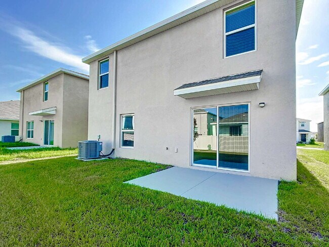 Building Photo - 5 Bedroom Rental Home with Large Backyard in Ocala Crossings!