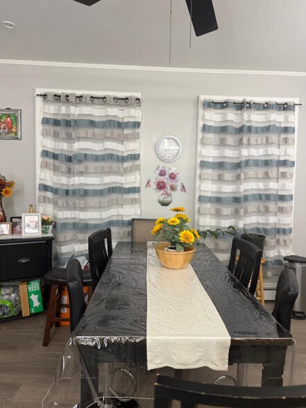 Building Photo - 1335 Park Ave