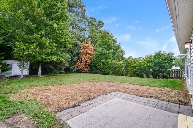 Building Photo - 1011 Tiger Eye Ave
