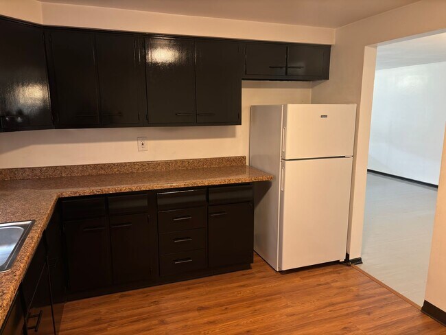 Building Photo - 114 Van Wyck Ave