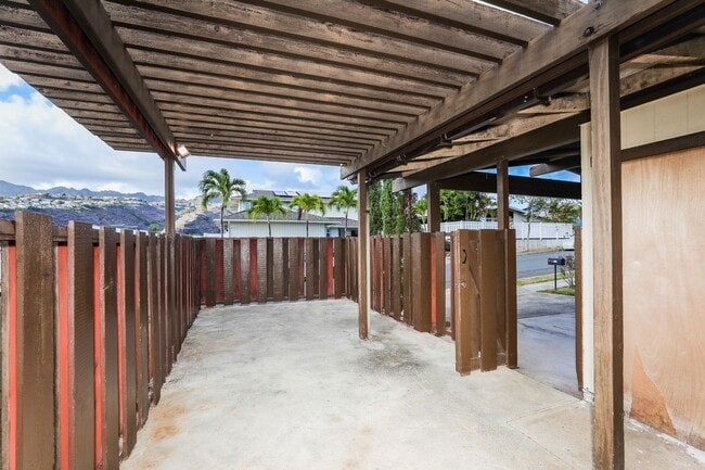 Building Photo - Hawaii Kai - Koko Head Terrace - 3 Bdrm/1.5 Bath/Carport - Single Family Home - $3,100