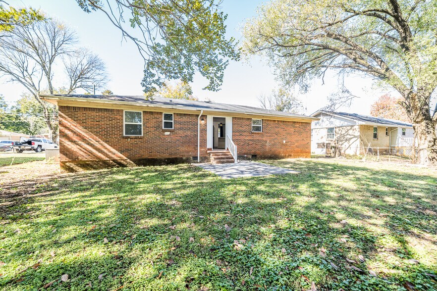 Building Photo - 3610 Dawnwood Dr NW