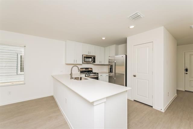 Building Photo - 2705 Mistwood Dr
