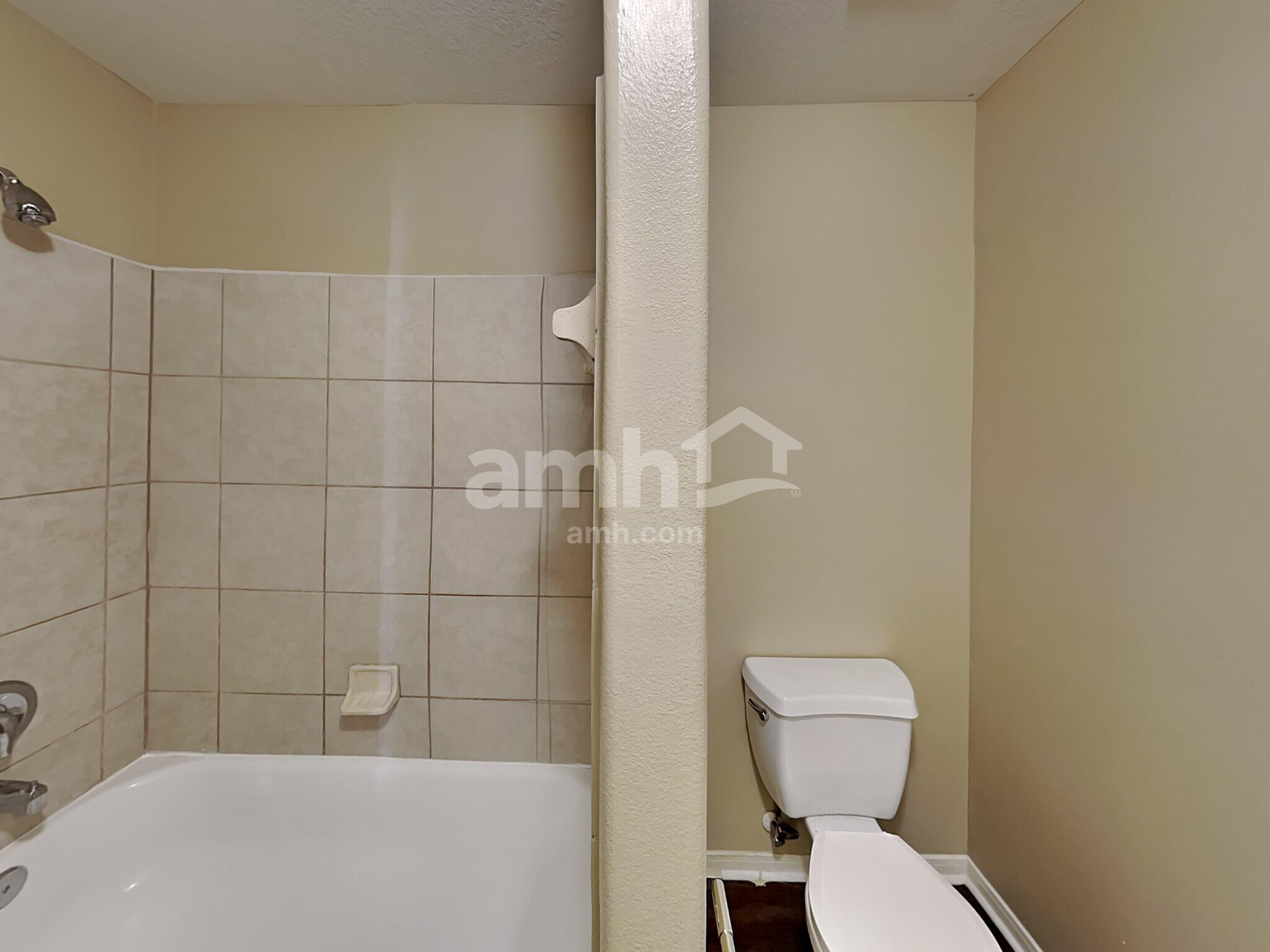 Building Photo - 16727 Foursquare Dr