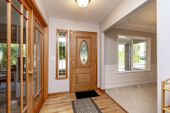 Building Photo - 2709 17th Ave Ct SW