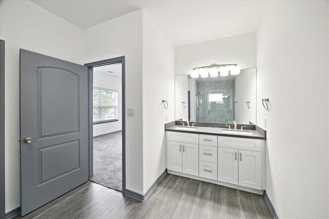 Building Photo - 10209 Ashville Dr
