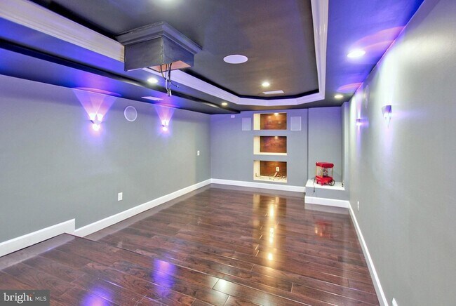 Building Photo - 18414 Garner Ln