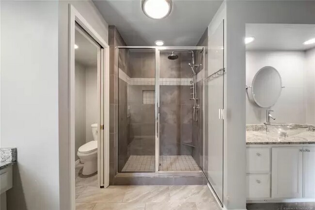 Building Photo - Incredible Ranch Style Home in Midtown!