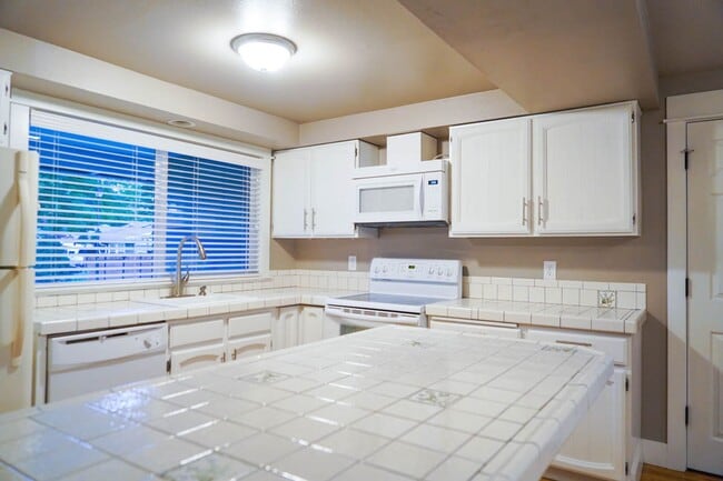 Building Photo - Beautiful 3 Bedroom Home in Wilsonville