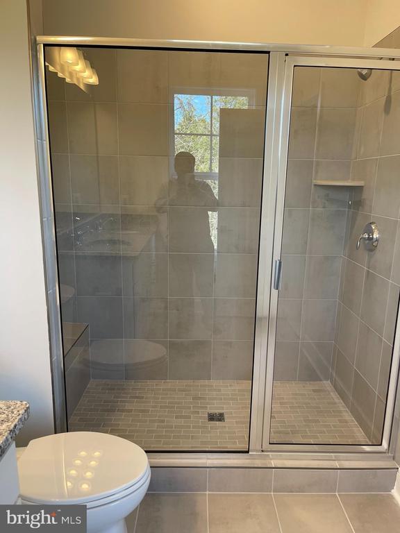 Building Photo - 127 Wake Robin Ct