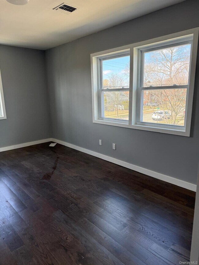 Building Photo - 54 Kane Ave