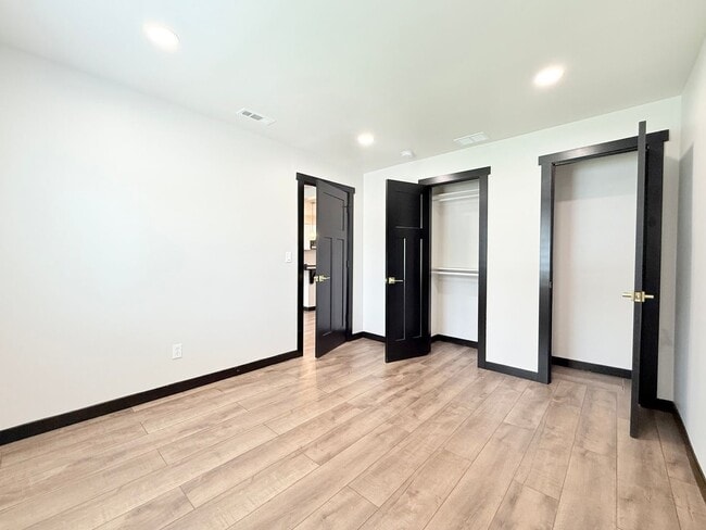 Building Photo - Beautifully Updated 2-Bedroom Home in Sandy!