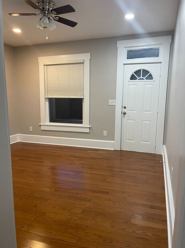 Building Photo - 31-33 E. Blake Ave.