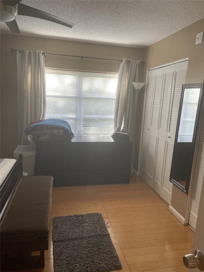 Building Photo - 3007 NW 5th Terrace